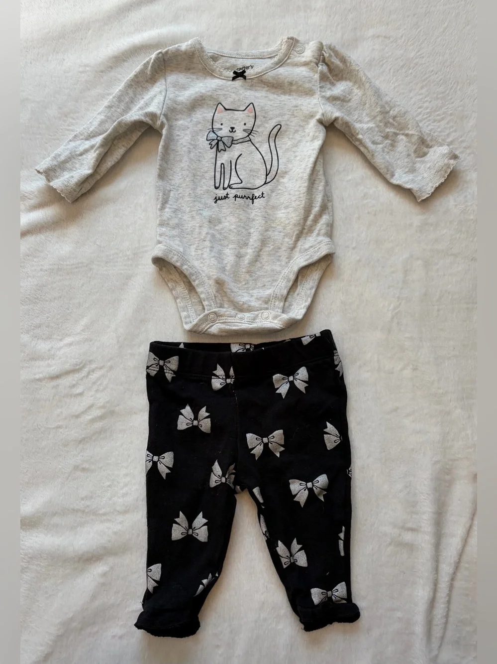 Carters Baby Long-Sleeve Bodysuit and Bow Print Pants Set - Gray & Black